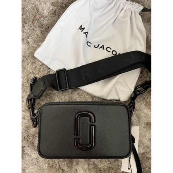 Marc Jacobs Black Crossbody Bag - Picture 1 of 6